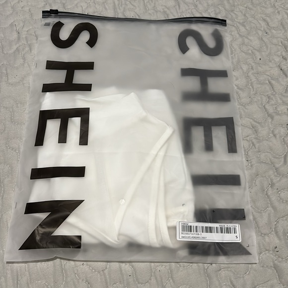 NWT Shein tank top with mesh detail - Picture 7 of 7